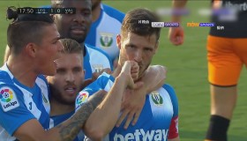 西甲联赛积分榜风云：皇马压力山大，巴萨逆袭紧追，马竞强势崛起